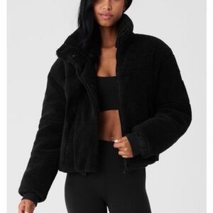 Alo Yoga - Sherpa Snow Angel Puffer Jacket